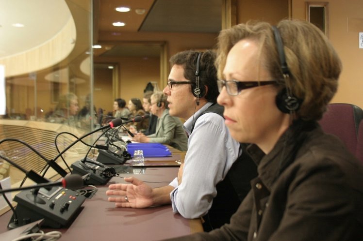 Traductores simultáneos en la Comisión Europea